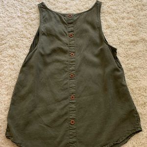Olive Green Top 🍸